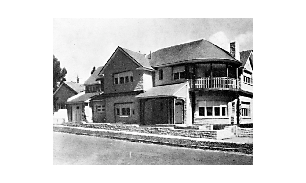 Casa en Sarmiento y Primera Junta