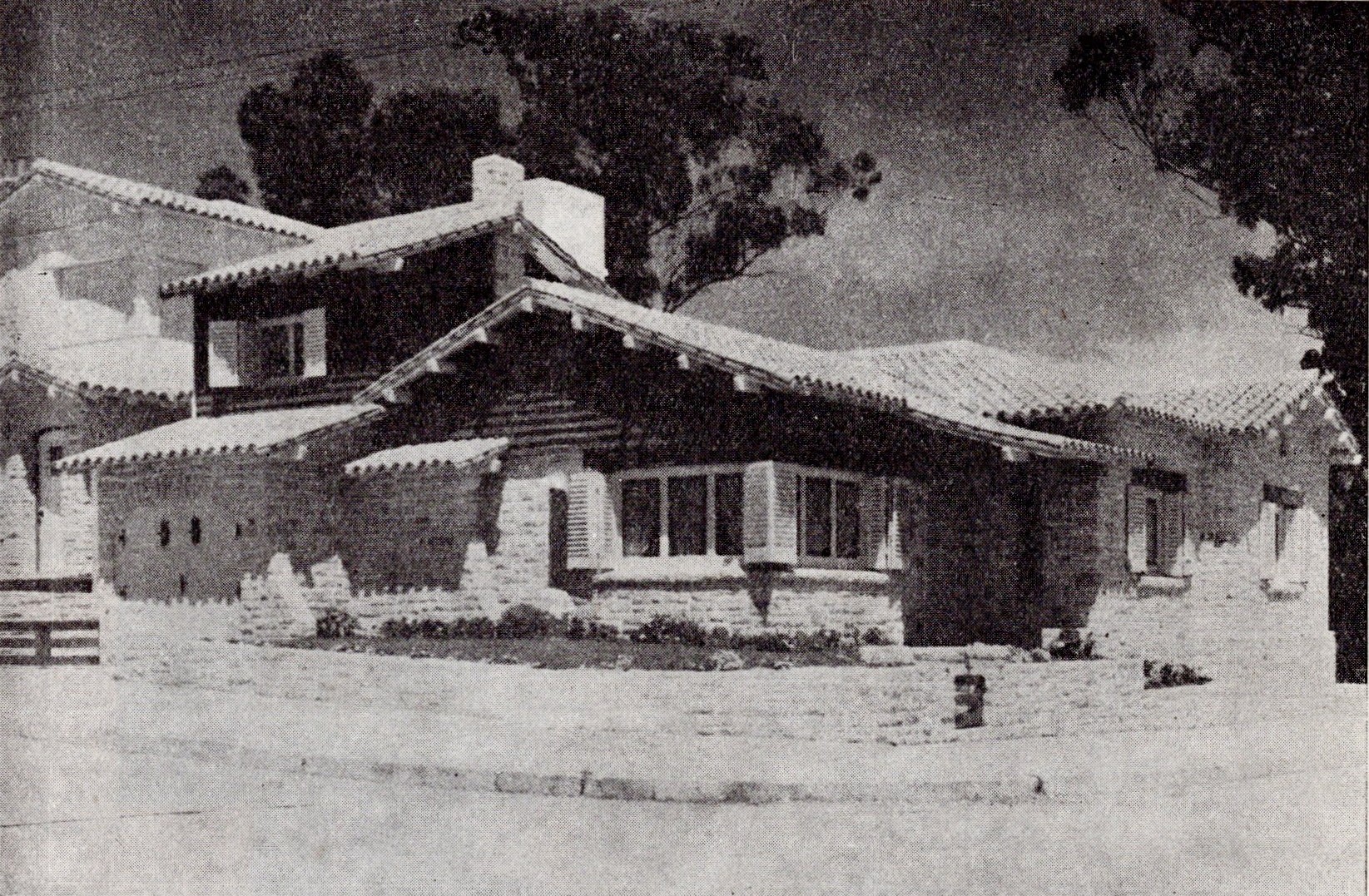 Alberti esquina Alvear